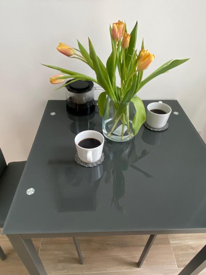 Lovely And Modern Studio Apartment. Borehamwood Buitenkant foto